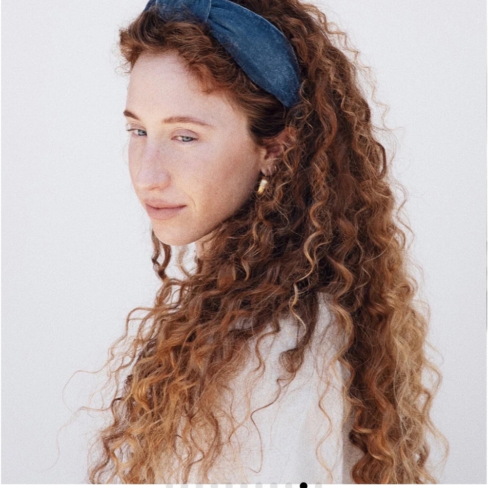 KRISTIN ESS Velvet Headband - Gray